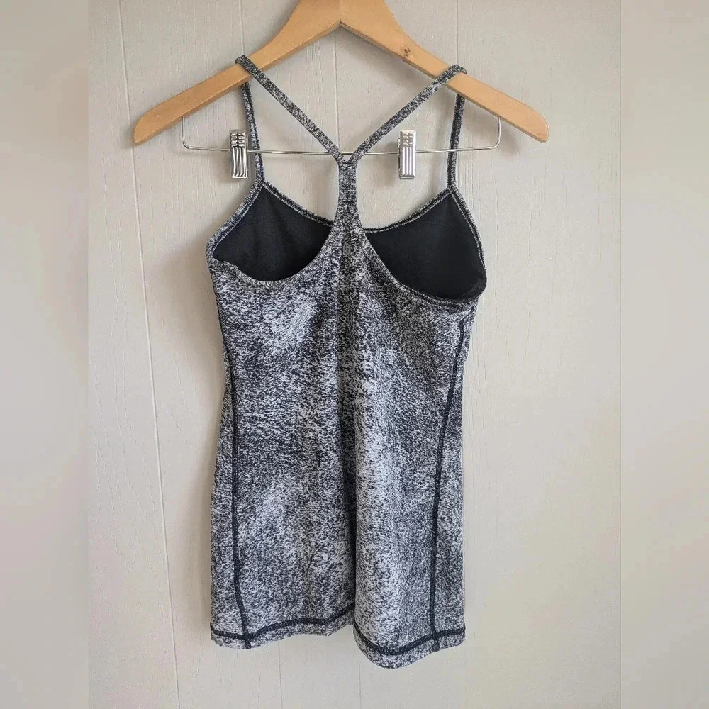 lululemon athletica flow freely